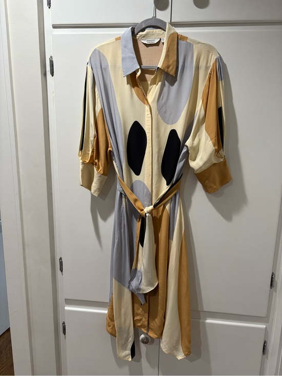 & Other Stories Dresses & Skirts - & Other Stories Beige and Cream Patterned Shirt Dress 6 two small stains see pic